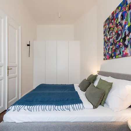 High-End Apartments With Ac & Parking By Easybnb Premium Prag
