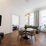 High-End Apartments With Ac & Parking By Easybnb Premium * פראג