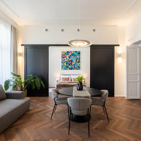 High-end With Ac & Paid Parking By Easybnb Premium *