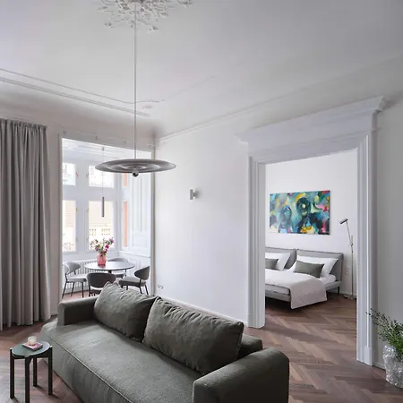 High-end With Ac & Paid Parking By Easybnb Premium アパート プラハ