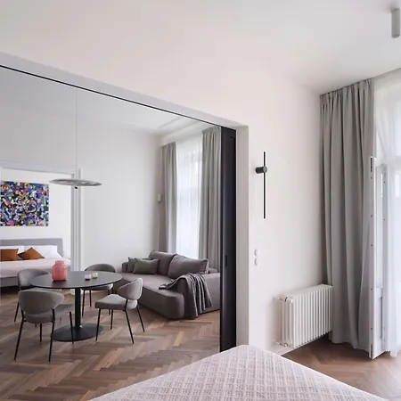 High-end With Ac & Paid Parking By Easybnb Premium アパート プラハ