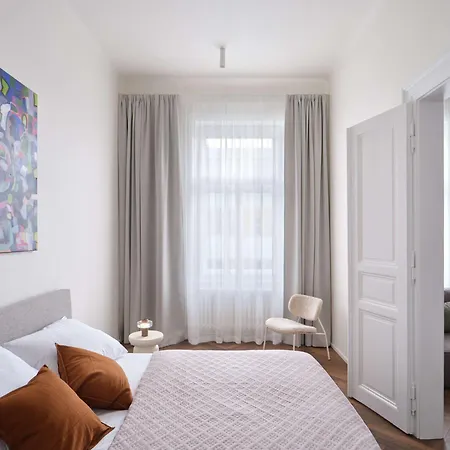 High-end With Ac & Paid Parking By Easybnb Premium アパート プラハ